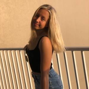 Meet your Posher, Isabella